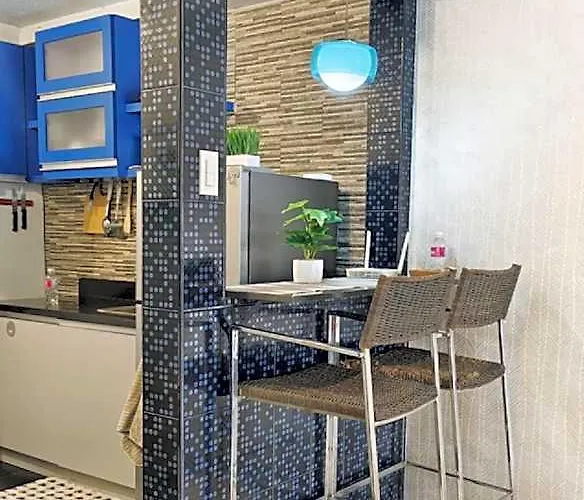 Greenbelt Rosendale By Christine Ph 1br Hotel Manila